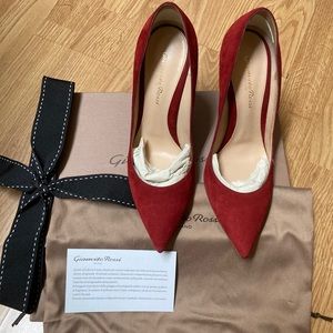 Gianvito Rossi  105 Suede Pumps
